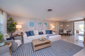 Televisión y oficina 