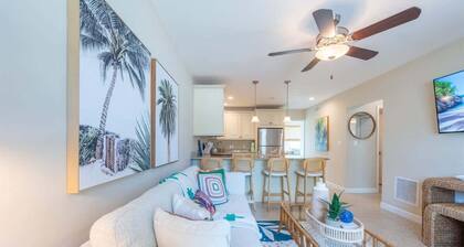 Chic Peaceful 3BD Cottage - Walk to Siesta!