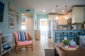 Interior - Coastal Siesta Cottage | Walk to Siesta Key Beach! (Sarasota)