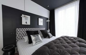 4 Schlafzimmer, Schreibtisch, Bügeleisen/Bügelbrett, kostenloses WLAN