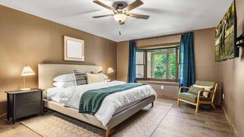 5 bedrooms, desk, iron/ironing board, free WiFi