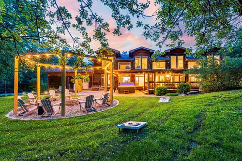 Luxe Bourbon Trl~Game Rm~Golf Sim~Hot Tub~Fire Pit