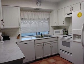 Private kitchen - The Ranch............. (Cochise)