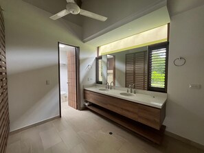 Apartment | Bathroom - Yeguas V18 by Wynwood House (Anapoima)