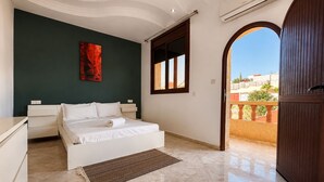 4 bedrooms, desk, iron/ironing board, travel crib - Villa with private pool - total calm near Agadir (Agadir)