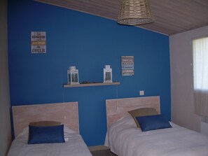 2 bedrooms, iron/ironing board