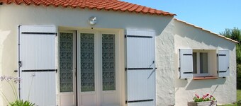 VENDEE HOUSE, QUIET and only 20min from the SEA