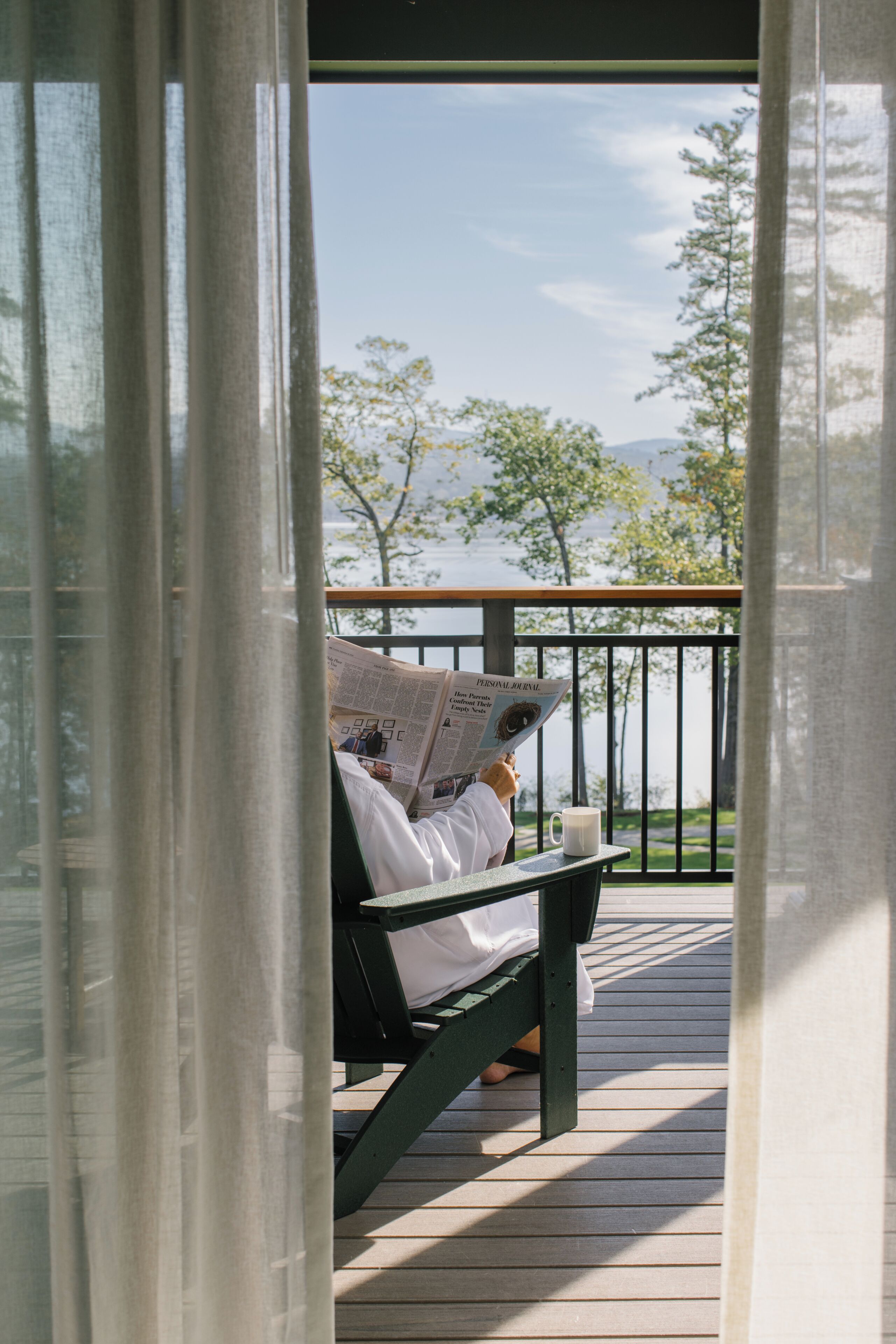 Lakeview Deluxe King Balcony
