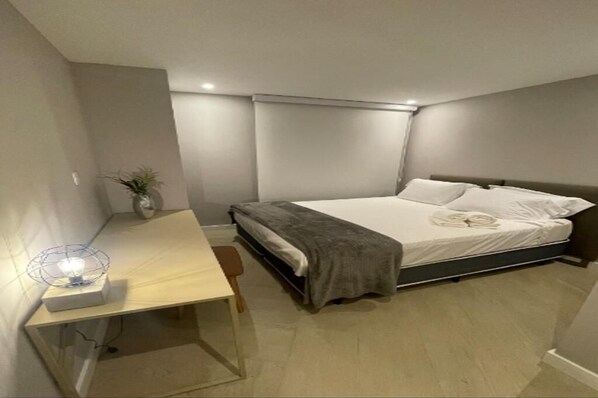 1 chambre, fer et planche à repasser, Wi-Fi, draps fournis