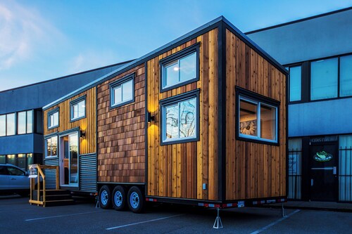 35 ‘ Tiny House RV pet friendly