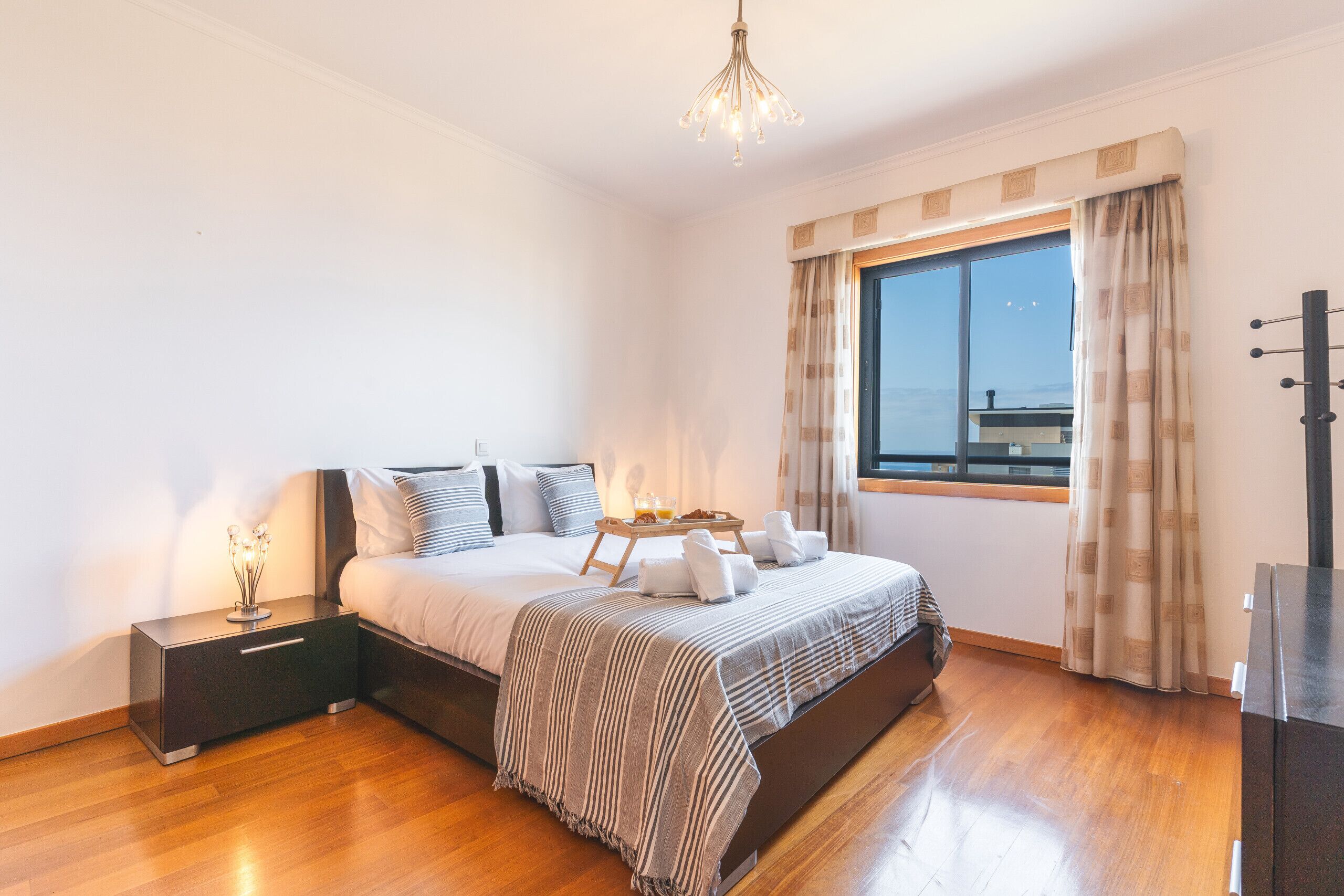 3 間睡房、熨斗/熨衫板、可攜式嬰兒床、免費 Wi-Fi