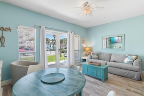 Appart'hôtel, 1 très grand lit et 1 canapé-lit (Caribbean Dunes 105) | Coin séjour
