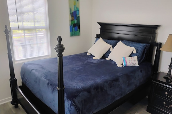 3 slaapkamers, een bureau, een strijkplank/strijkijzer, gratis wifi