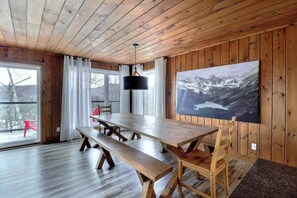 Dining - Jumeau A | Ski-in, ski-out | Mont-Édouard (L'Anse-Saint-Jean)