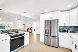 Micro-ondas, fogão, cooktop, lava-louças