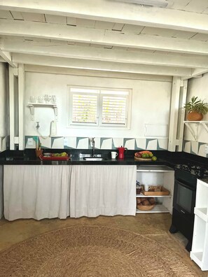 Fridge, oven, stovetop, blender - Koa loft - Moitas beach. (Praia de moitas)