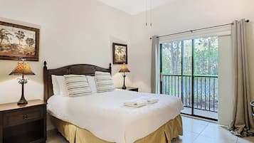 3 chambres, fer et planche à repasser, Wi-Fi, draps fournis