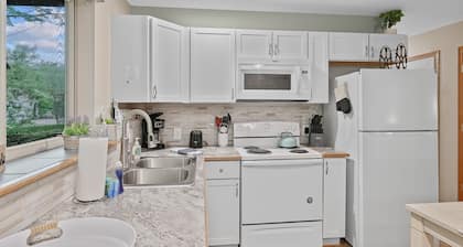Mosinee Woodland Escape Whole House