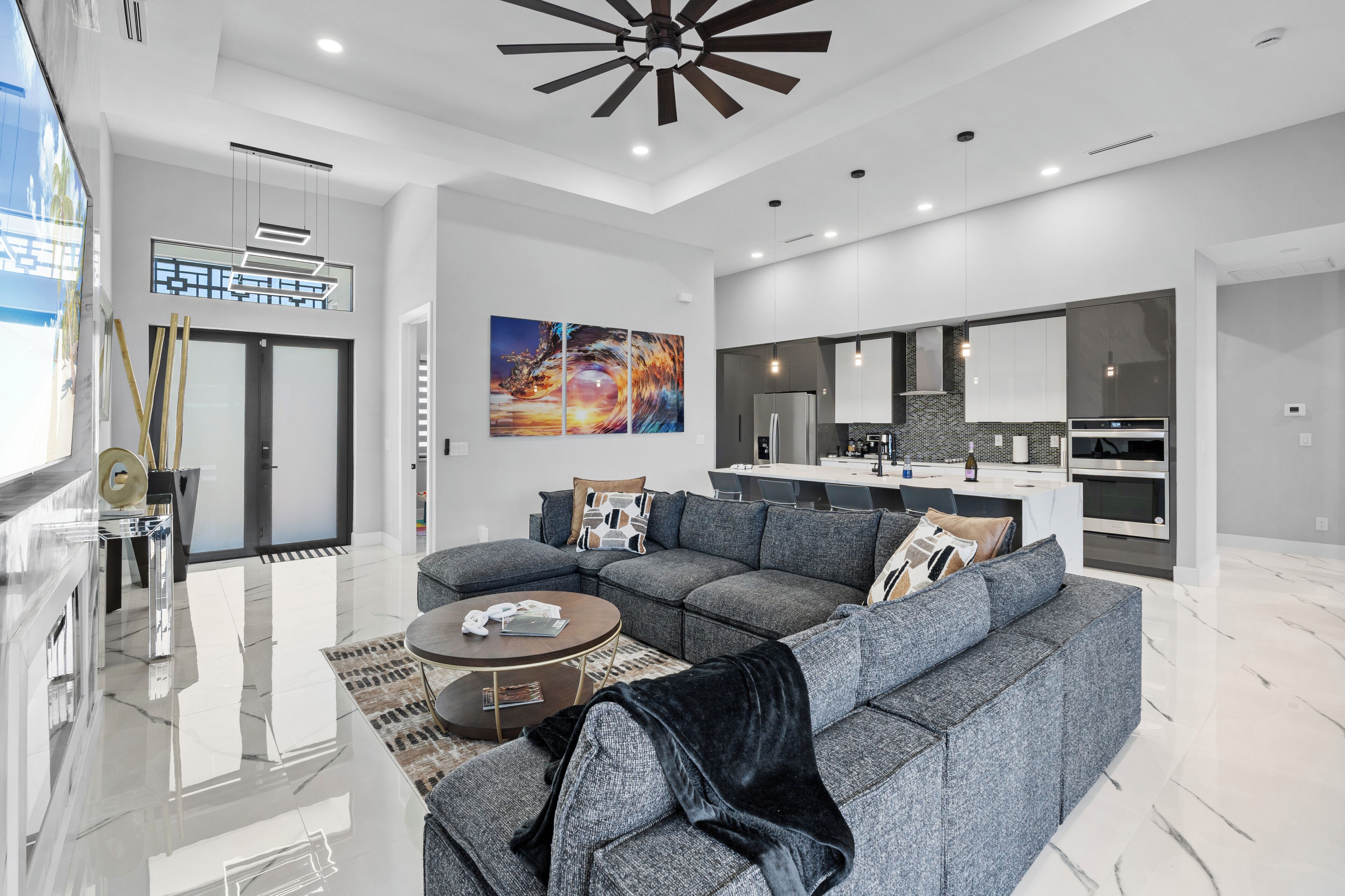 Smart TV, fireplace, video games, table tennis