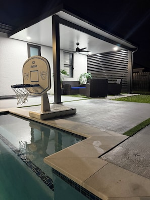 Outdoor pool, a heated pool