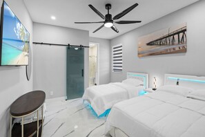 4 chambres, fer et planche à repasser, Wi-Fi gratuit, draps fournis