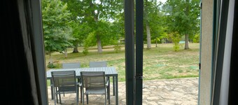 Country house at the gateway to the Limousin-Périgord nature park.