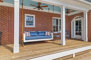 Terrace/patio - Charming historical 4-bedroom house in Downtown  Buford, GA. (Buford)