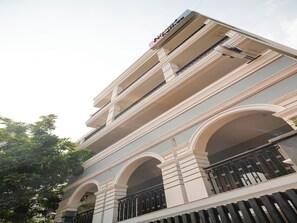 Front of property - Housr Sector 28 Golf Course Road Next To Phase 1 Metro Station (Gurugram)