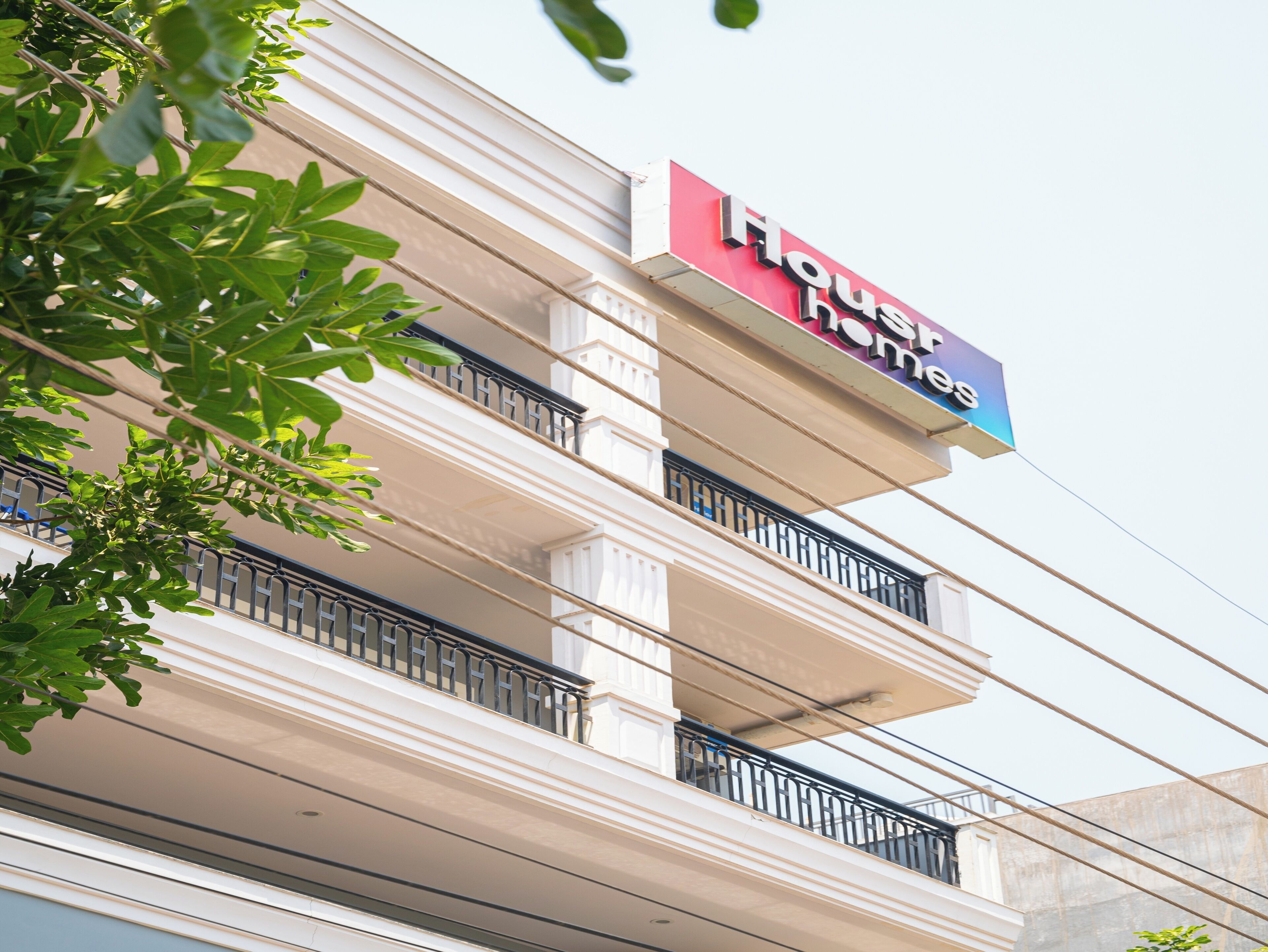 Mặt tiền nơi lưu trú