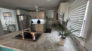 Fridge, microwave, oven, stovetop - SPACIOUS 4 BEDROOM/3 FULL BATH WITH GOLF CART! 3 MIN WALK TO THE BEACH! (Myrtle Beach)