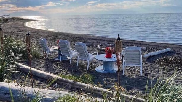 Beach - Chalet at the gateway to Gaspésie (Sainte-Flavie)