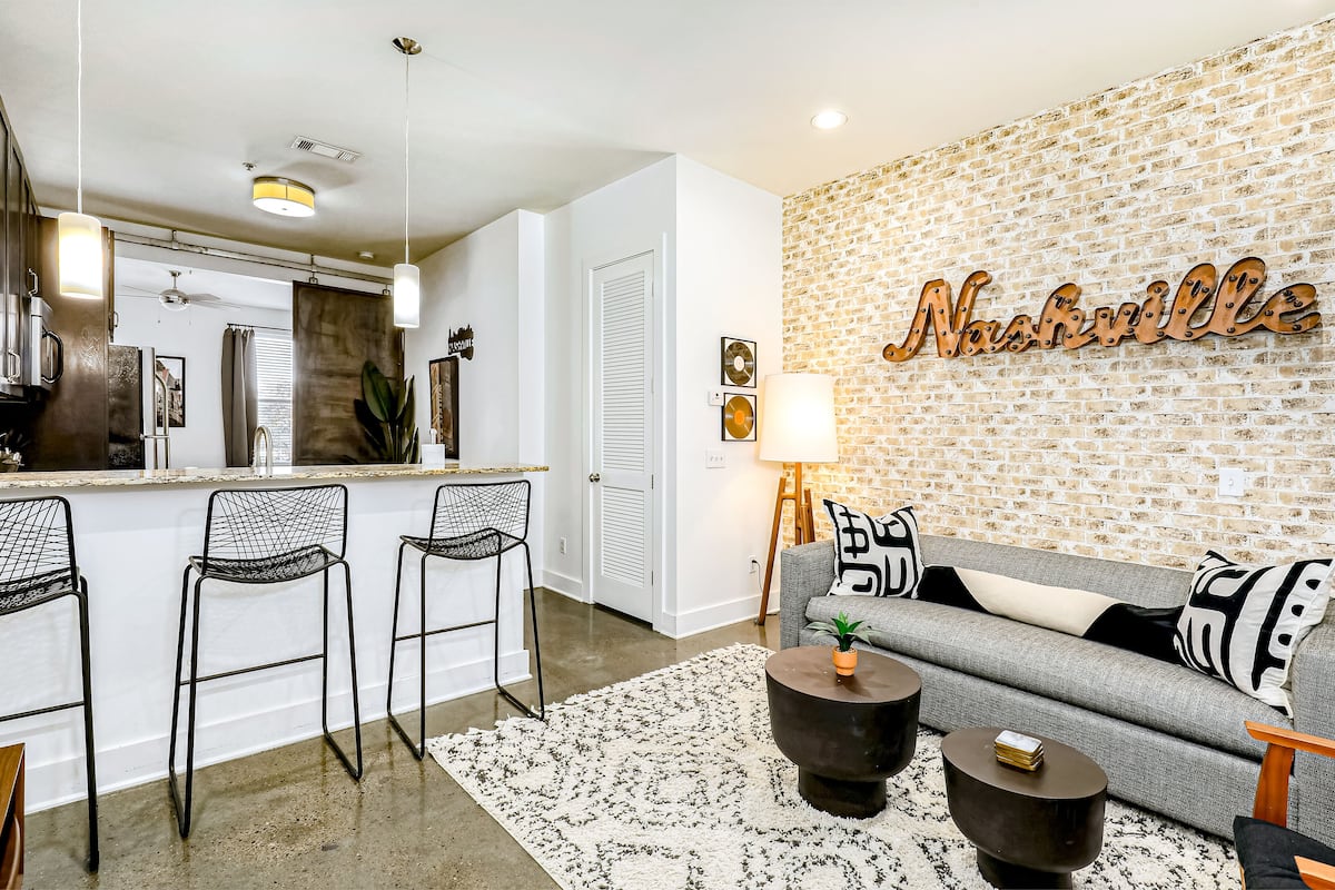 Condo, 2 Bedrooms | Living area