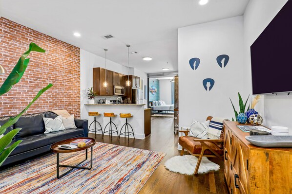 Condo, 1 Bedroom | Living area