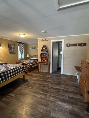 1 bedroom, free WiFi, bed sheets