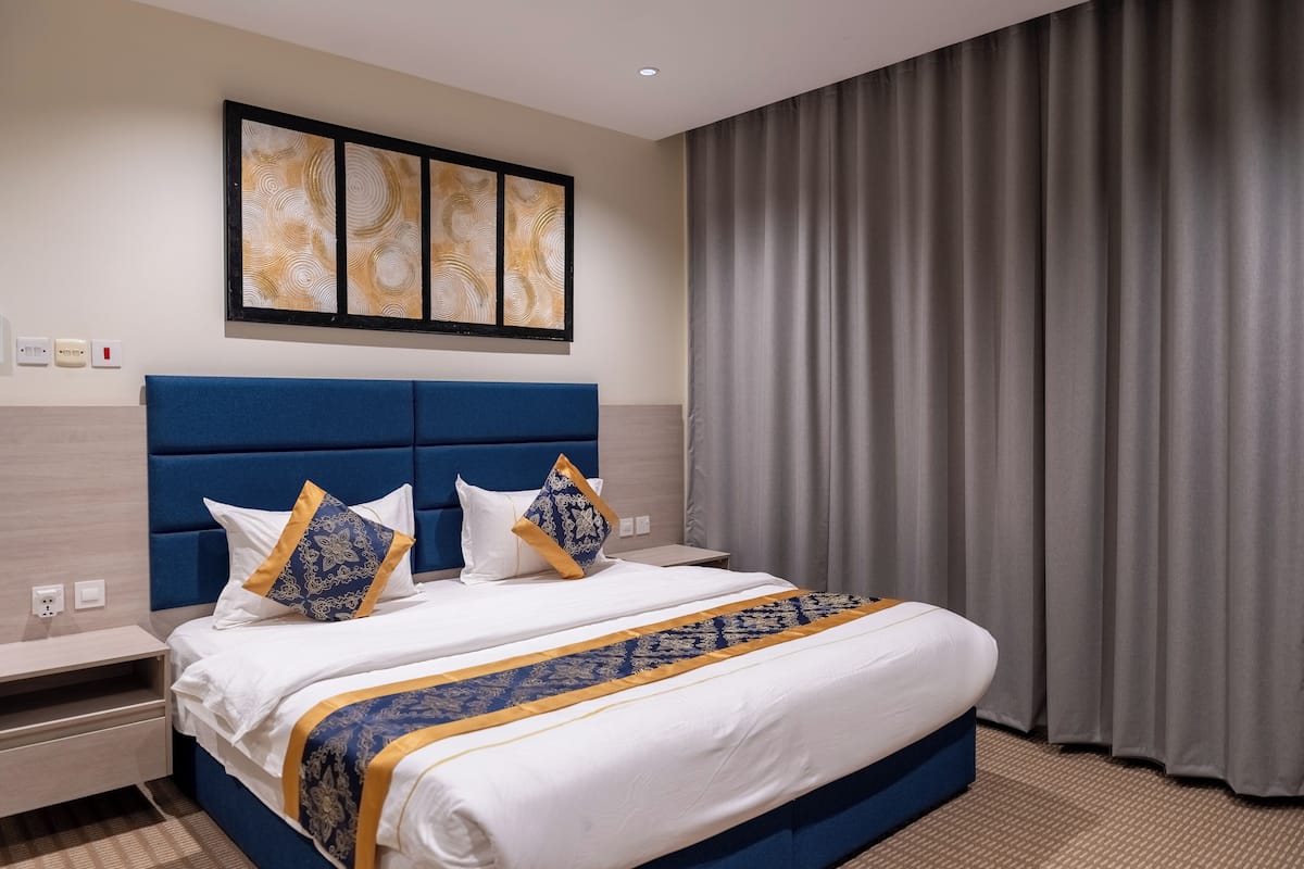 Premium bedding, pillow-top beds, in-room safe, blackout curtains