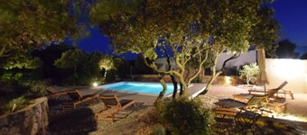 4-bedroom house in delightful Mandre with private swimming pool