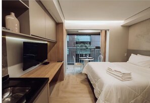1 chambre, fer et planche à repasser, Wi-Fi, draps fournis