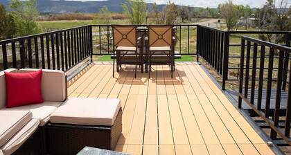 2-unit villa w/ King & Queen suites, shared property near Navajo Lake