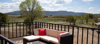 2-unit villa w/ King & Queen suites, shared property near Navajo Lake