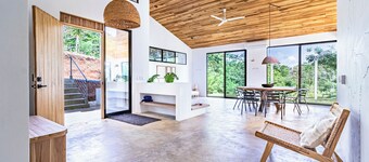 Spacious villas 8 pers. modern, jacuzzi, Rio Celeste, exclusive, 40+ birds