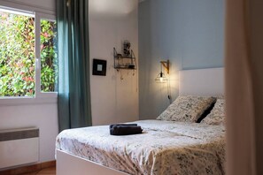 3 bedrooms, iron/ironing board, travel crib, WiFi