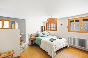 2 bedrooms, Internet, bed sheets