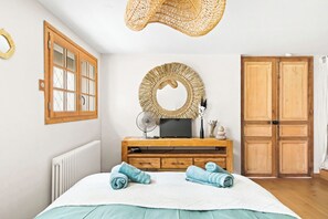 2 bedrooms, Internet, bed sheets