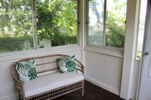 Interior - Westside Nook-5 Min Walk2Spooky (Hamilton)