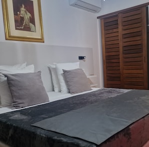2 bedrooms, WiFi, bed sheets