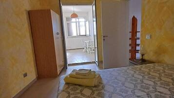 2 bedrooms, bed sheets