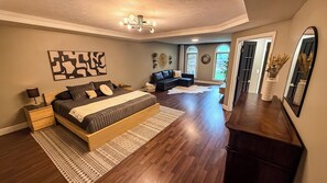 4 bedrooms, travel cot, free WiFi, bed sheets