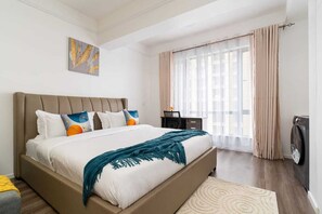 1 bedroom, iron/ironing board, WiFi, bed sheets - Luxury Haven in Kilimani with Pool,Gym and mini Markt (Nairobi)