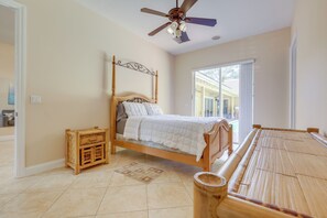 2 bedrooms, desk, Internet, bed sheets - 5 Mi to Jupiter Beach Park: Poolside Oasis! (Jupiter)