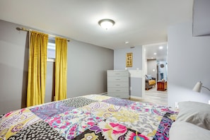 2 habitaciones, escritorio, internet y ropa de cama 